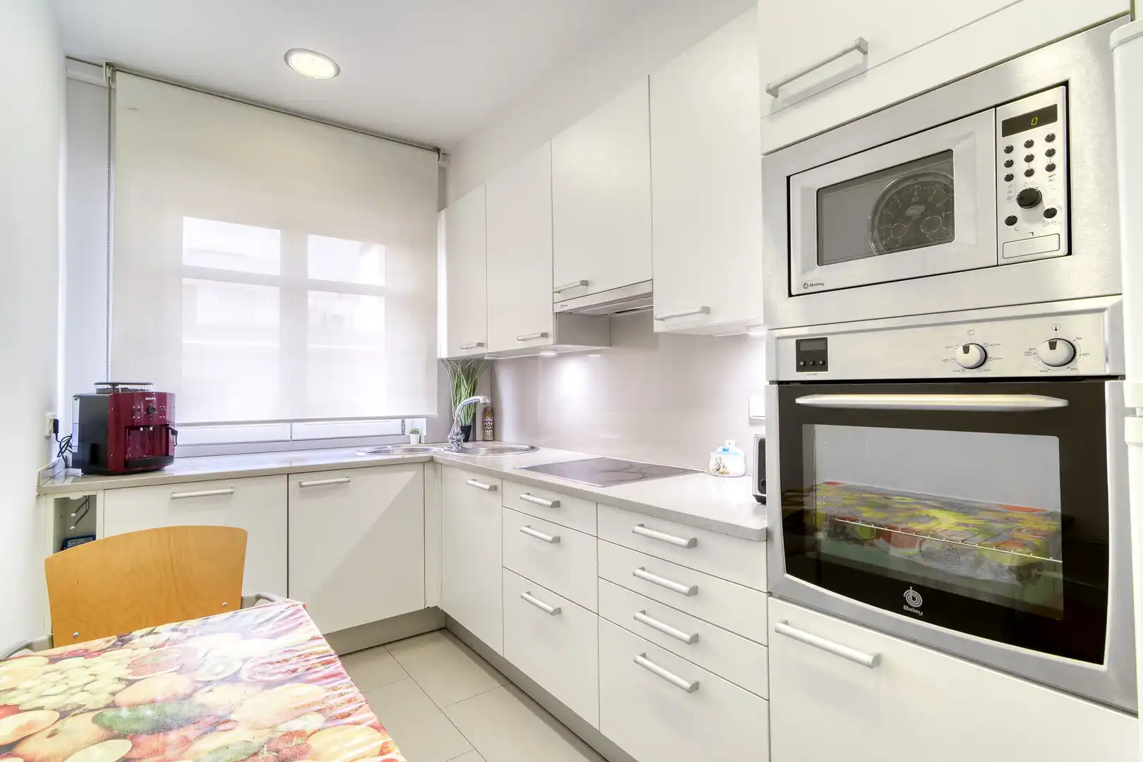 Küche von Wohnung zum Verkauf in Figueres mit Klimaanlage, Heizung und Balkon