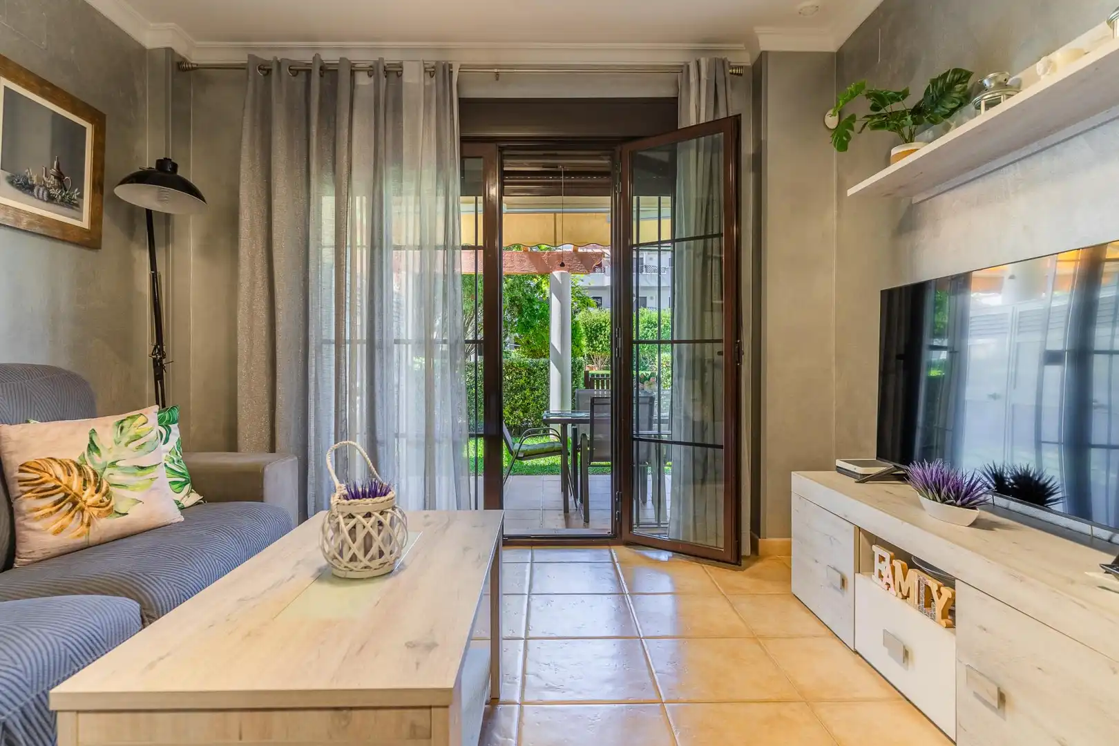 Apartment with pool for sale in La Barrosa, imagen 8