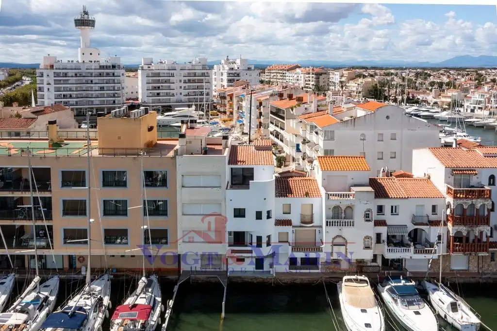 Casa a schiera con terrazza in vendita a Avinguda de la República Catalana, imagen 15