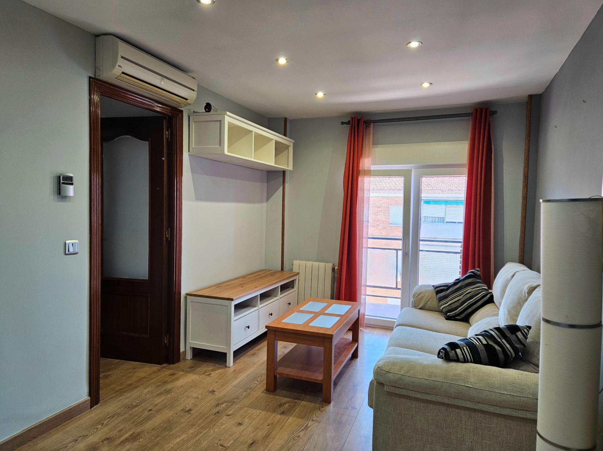 Living room of Flat for sale in Getafe  with Air Conditioner, Heating and Terrace