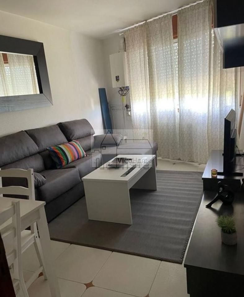 Living room of Flat for sale in Cangas   with Heating, Storage room and Furnished