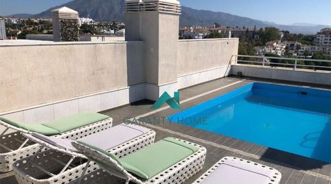 Foto 2 de Piso de alquiler en Puerto Banús, Marbella