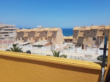 Bungalow with pool to rent in Calle Calle Segovia