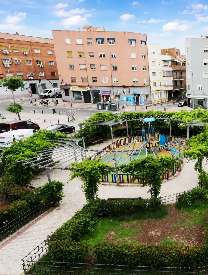 Terrassa de Pis de lloguer en Madrid amb Aire condicionat, Jardí privat i Traster