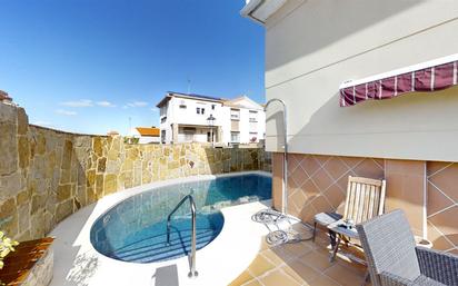 Piscina de Casa o xalet en venda en Alhaurín de la Torre