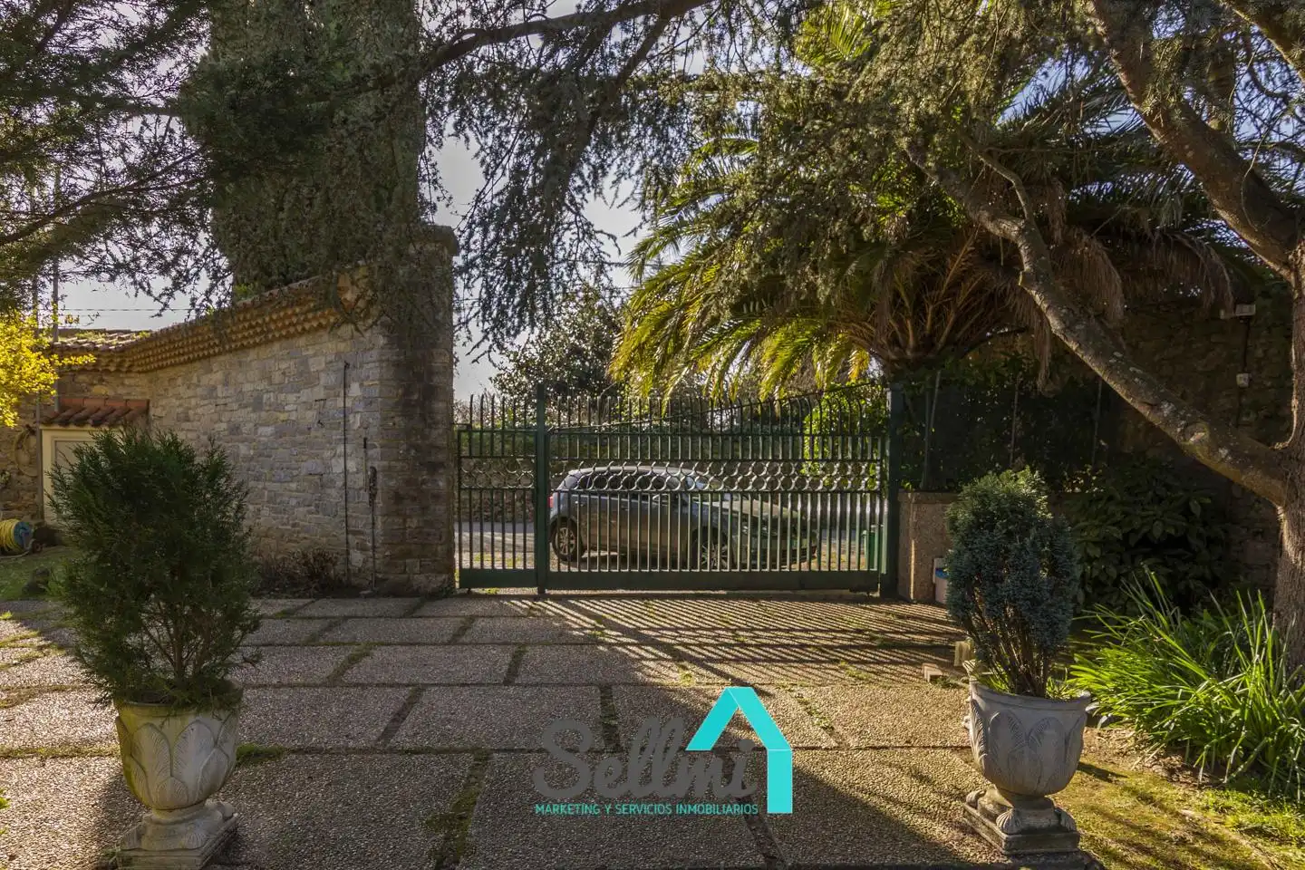 Jardí de Casa o xalet en venda en Gijón  amb Aire condicionat, Jardí privat i Parquet