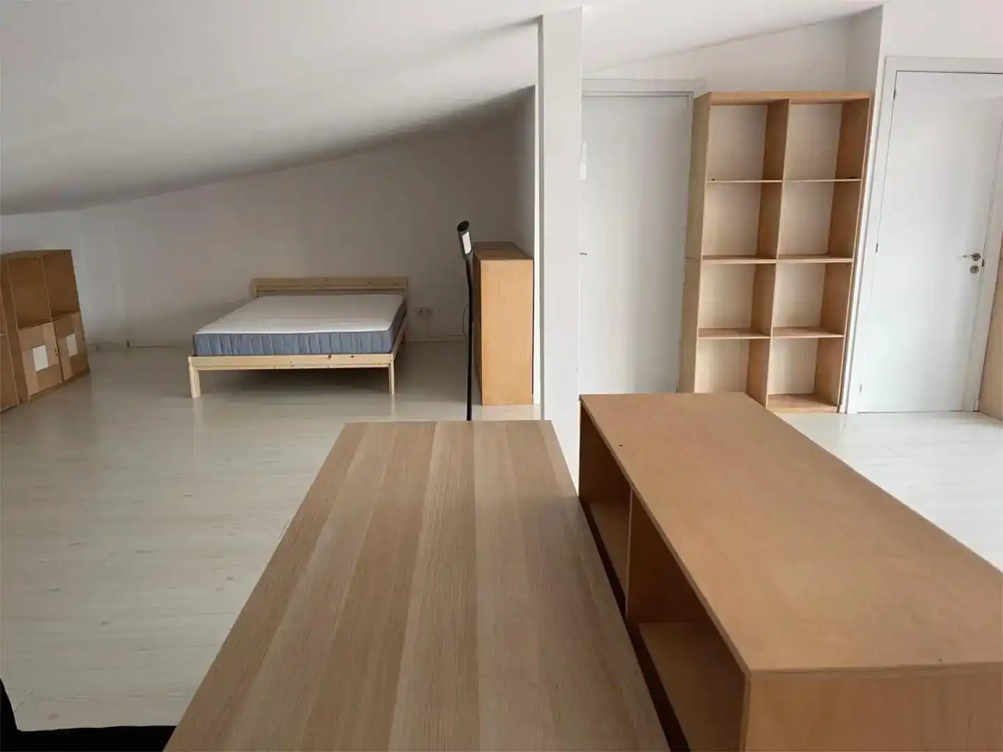 Dormitori de Casa o xalet per a compartir en Barcelona amb Aire condicionat, Jardí privat i Parquet