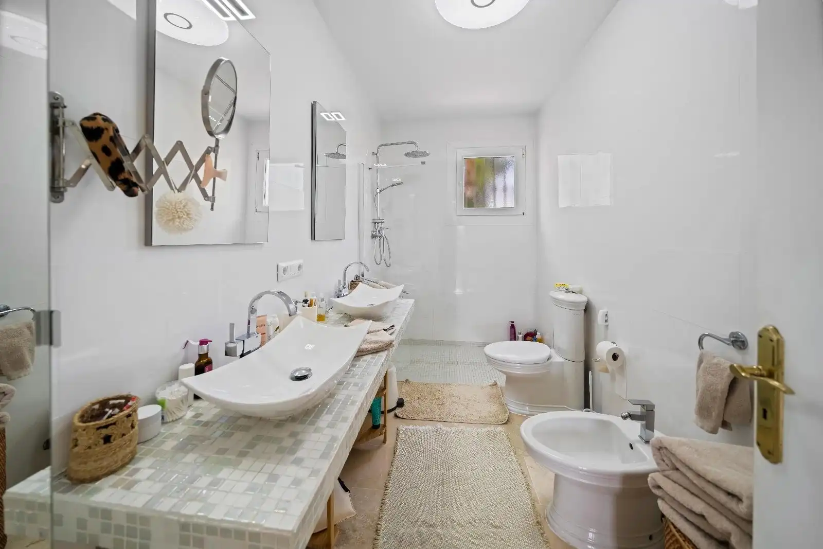 Bathroom of Houses for sale in Calvià  with Air Conditioner, Heating and Private garden
