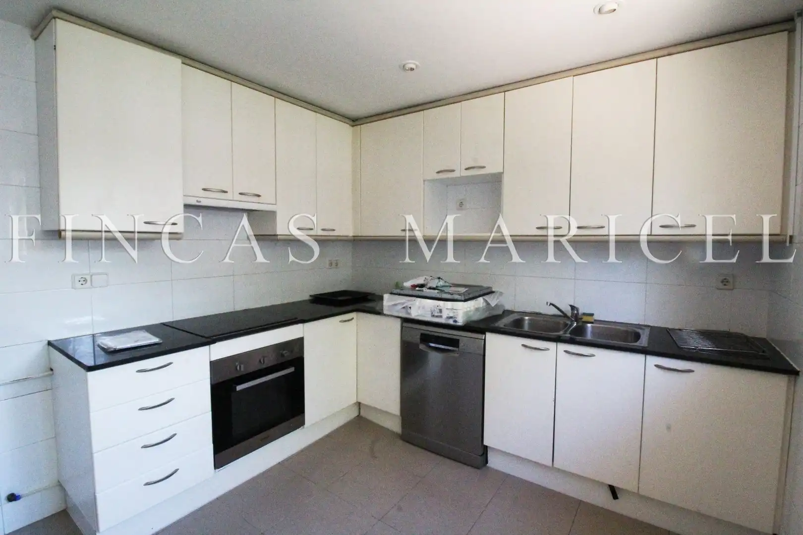 Detached homes for sale in Can Girona - Terramar - Vinyet