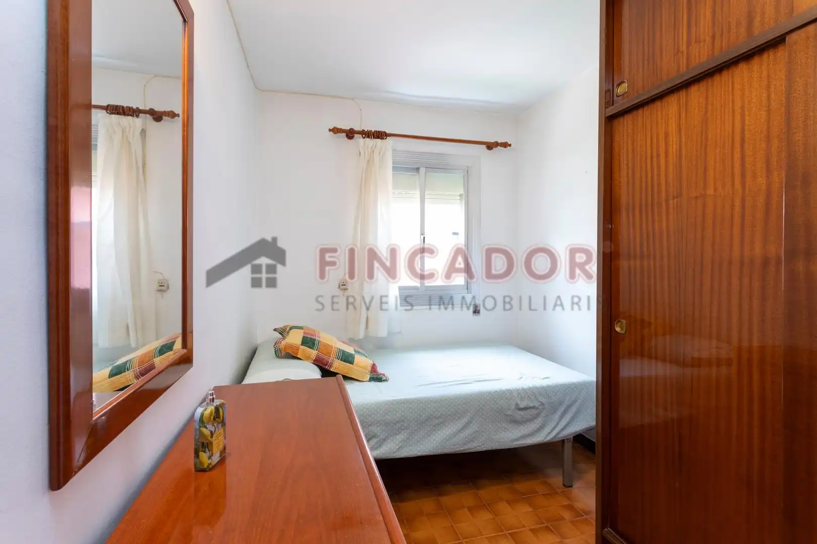 Habitación de Piso en venta en Barcelona con Balcón