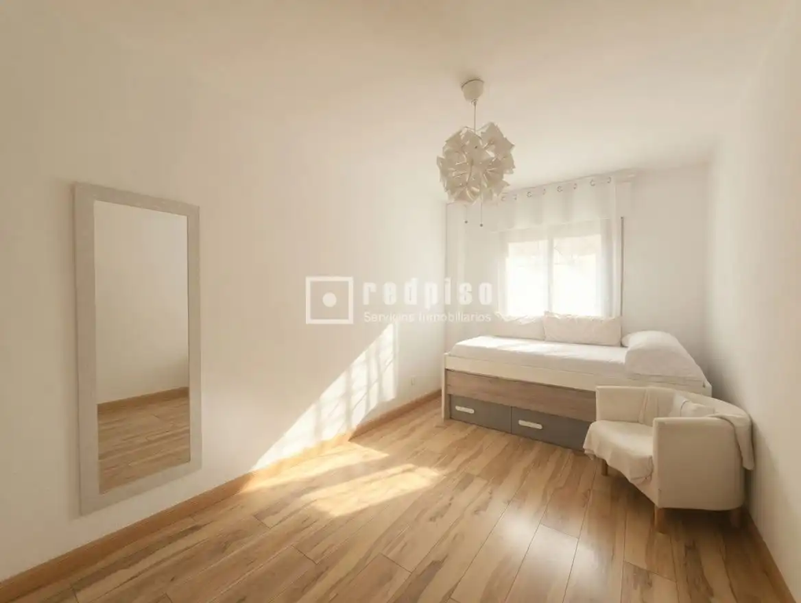 Habitación de Piso en venta en Alcorcón con Aire acondicionado y Calefacción