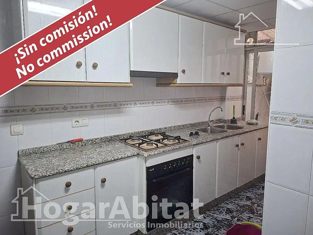 Wohnung mit Terrasse zum Verkauf in Calle Almudena