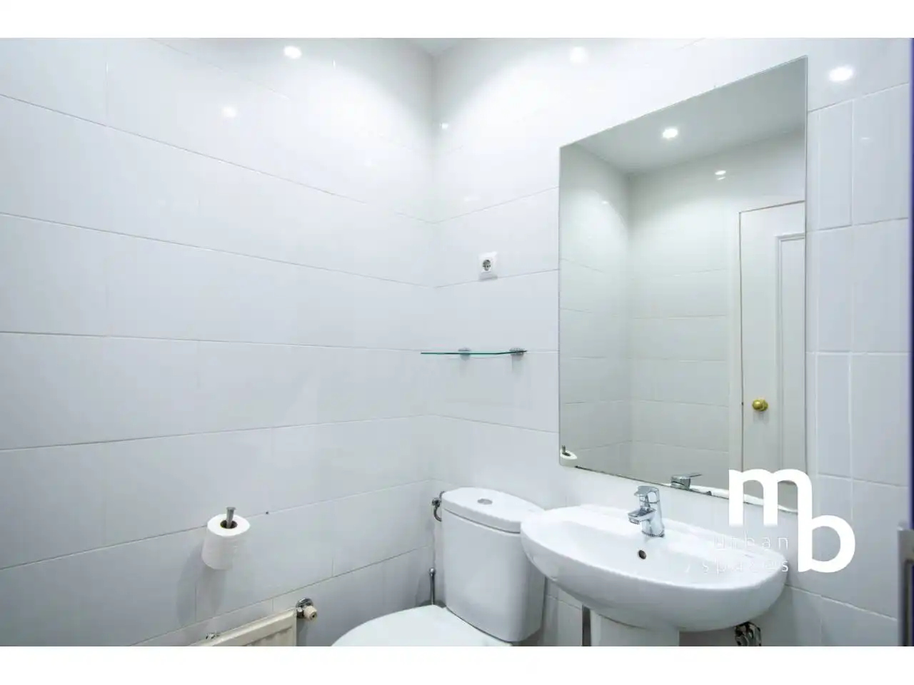 Baño de Piso de alquiler en Madrid con Aire acondicionado, Calefacción y Parquet