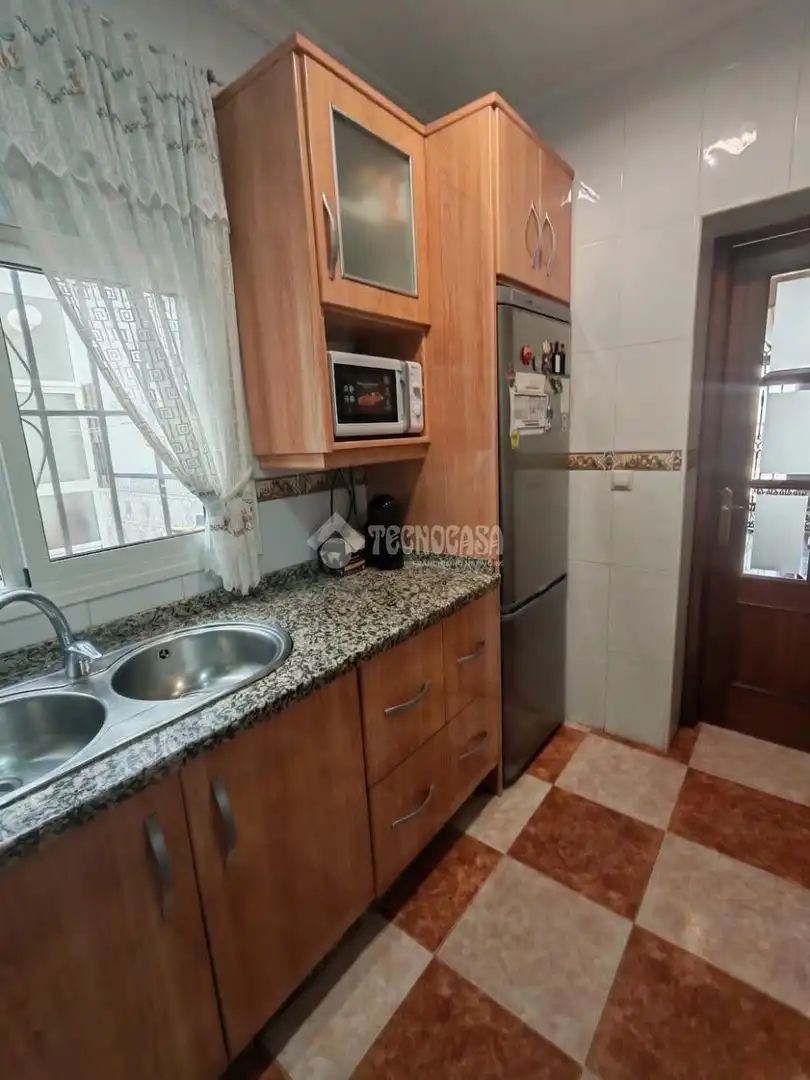 Cuina de Casa o xalet en venda en Marchena amb Aire condicionat i Terrassa
