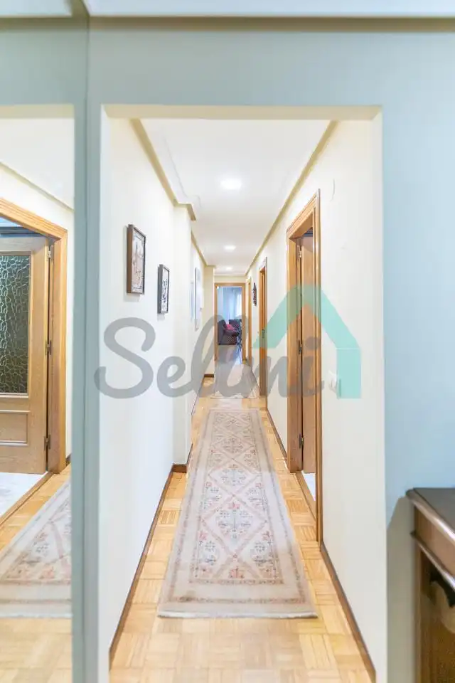 Piso de alquiler en Oviedo  con Calefacción, Parquet y Terraza
