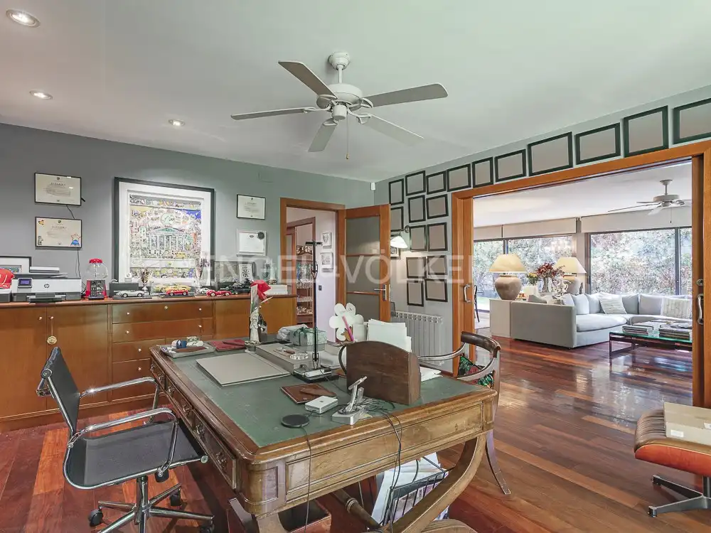 Sala de estar de Casa o chalet en venta en Barcelona con Aire acondicionado, Calefacción y Jardín privado