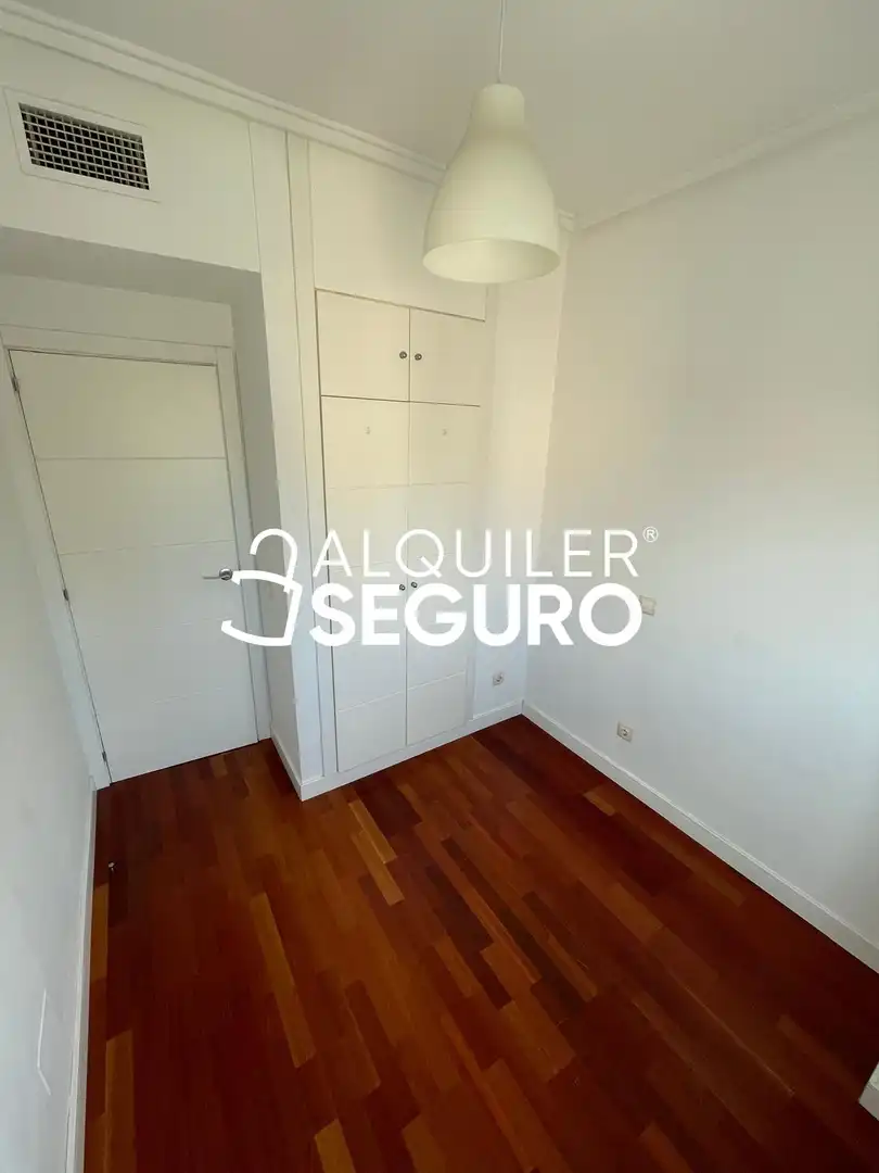 Habitación de Piso de alquiler en Madrid con Aire acondicionado y Calefacción