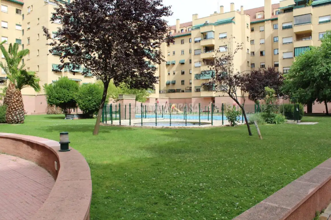 Exterior view of Flat for sale in Alcalá de Henares  with Terrace