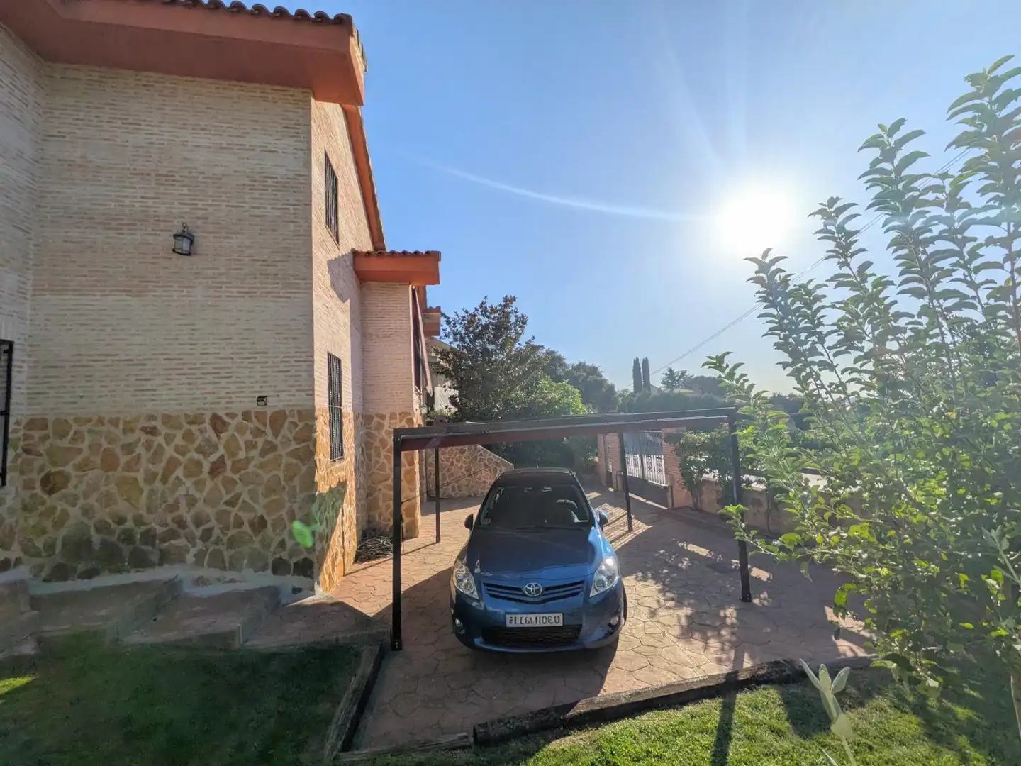Vista exterior de Casa o xalet en venda en Valdeaveruelo amb Aire condicionat, Calefacció i Jardí privat