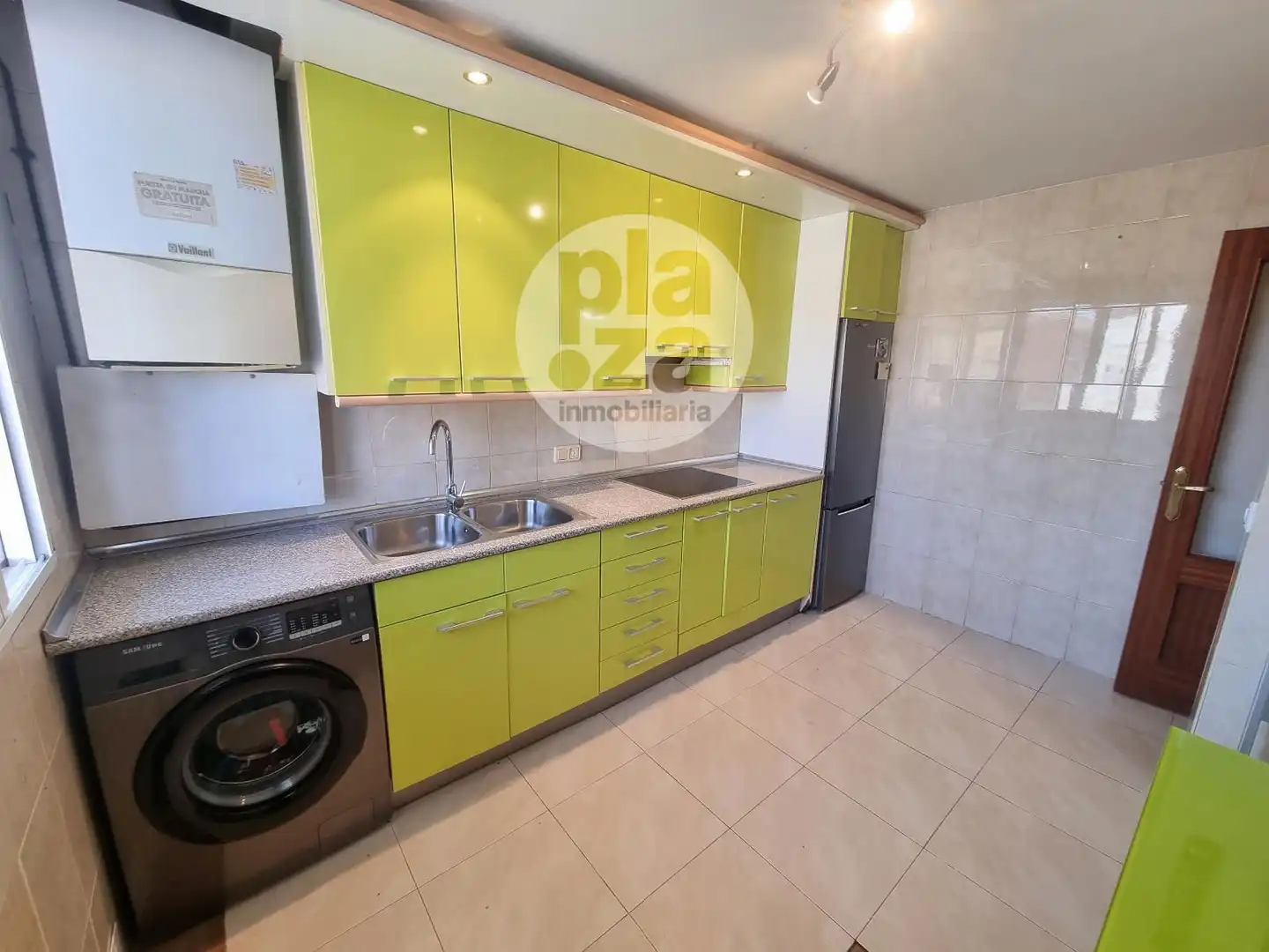 Cocina de Piso en venta en San Mamés de Burgos con Calefacción y Trastero