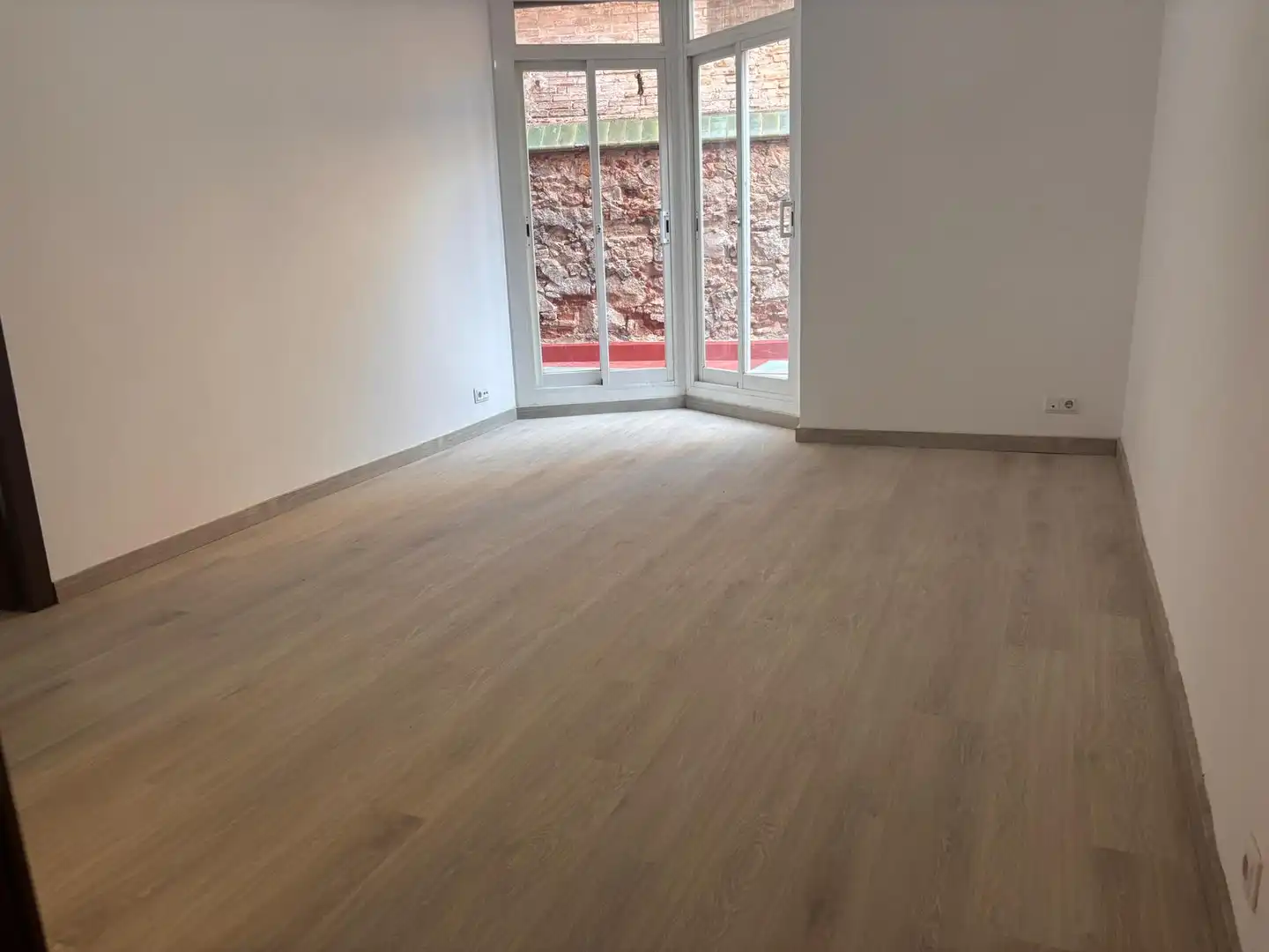 Piso de alquiler en Carrer de Sagunt, Sants