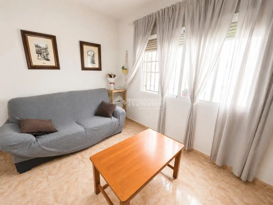 Sala d'estar de Pis en venda en Torres de la Alameda
