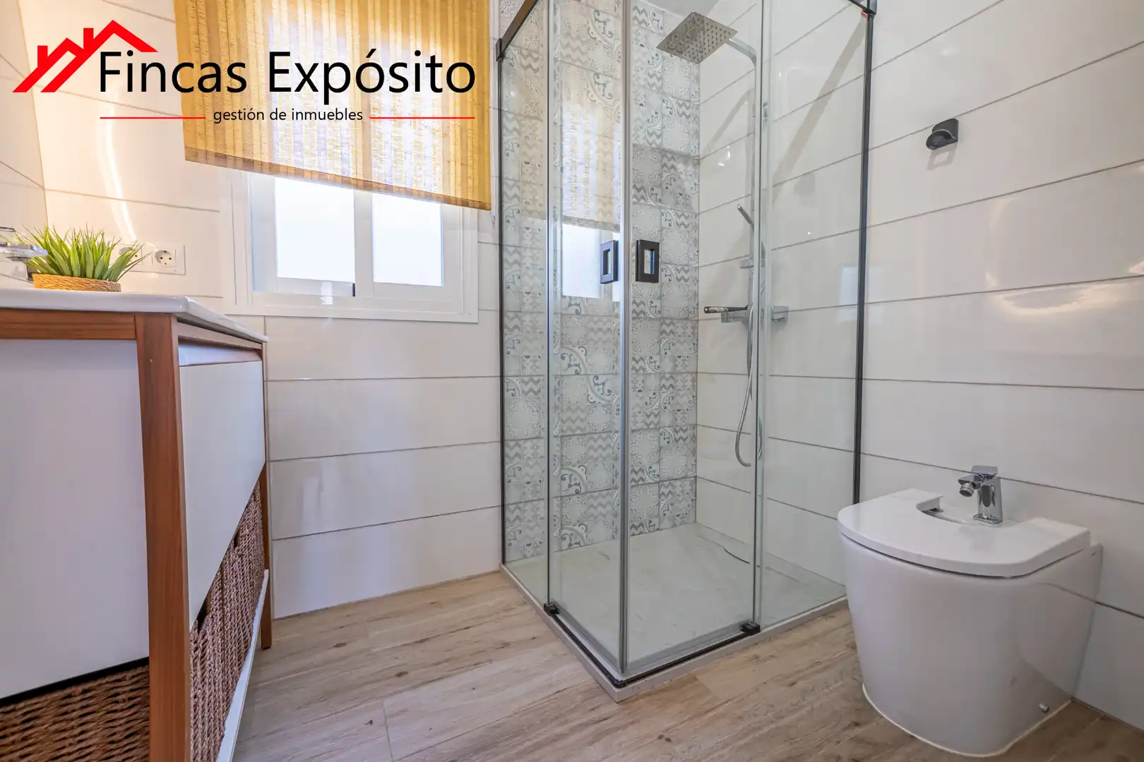 Bany de Casa o xalet en venda en Vélez-Málaga amb Aire condicionat i Terrassa