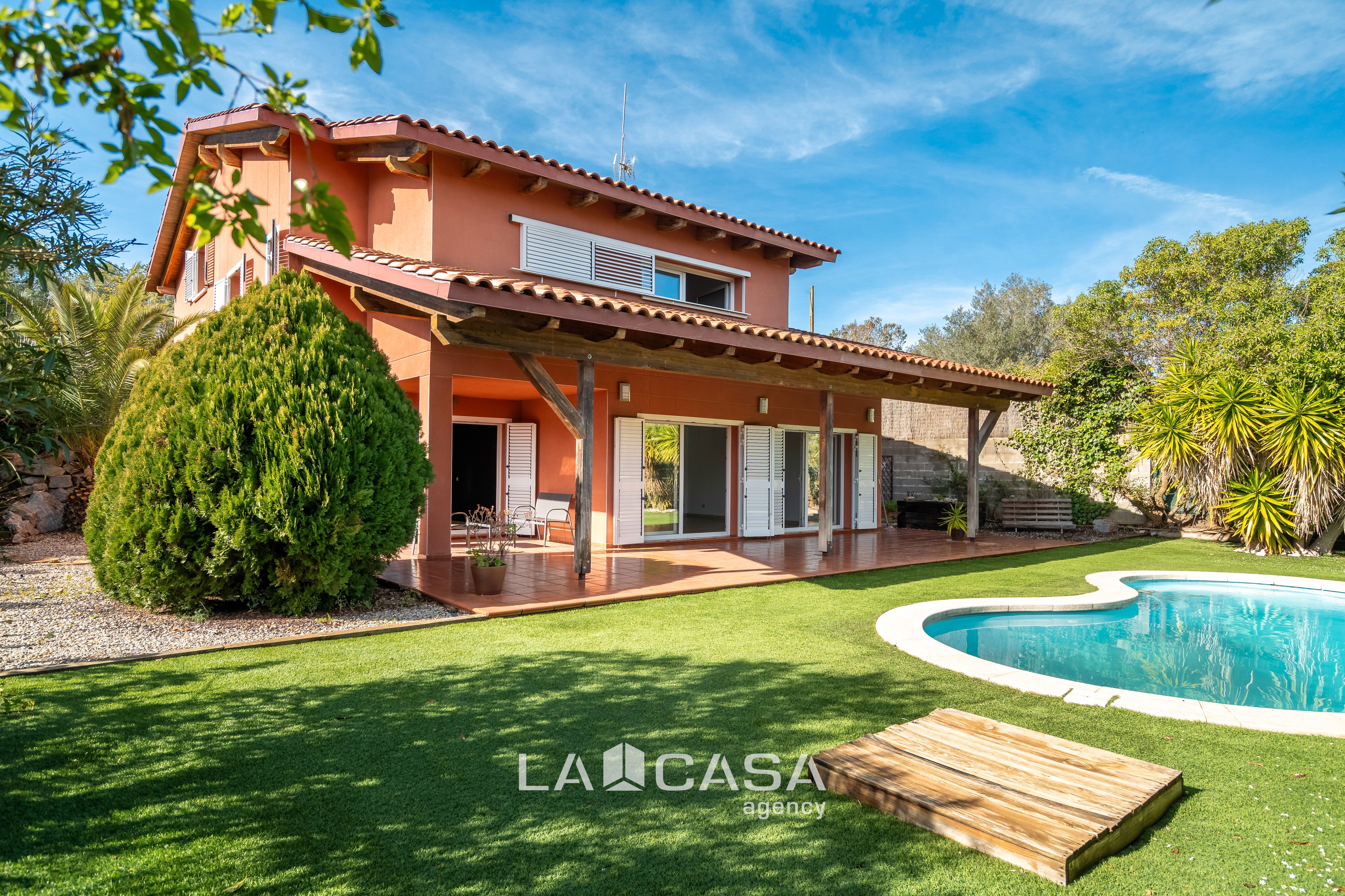 Exterior view of House or chalet for sale in Olivella  with Heating, Terrace and Swimming Pool