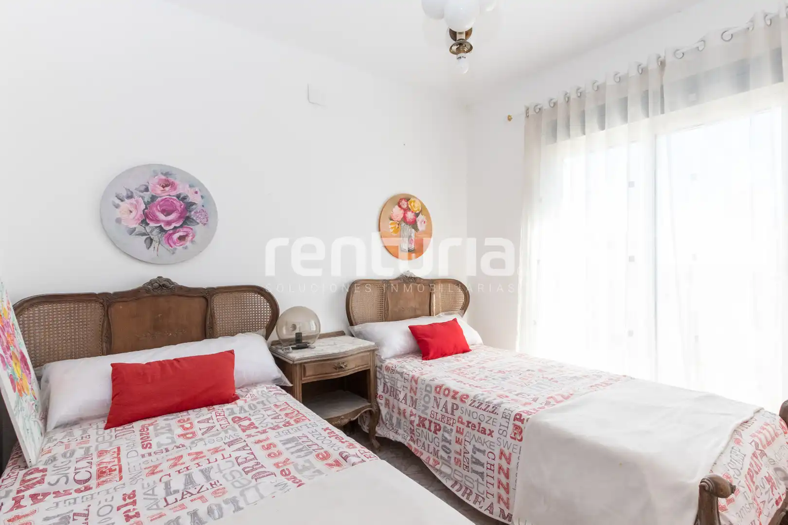 Schlafzimmer von Dachboden zum Verkauf in La Font de la Figuera mit Terrasse und Balkon