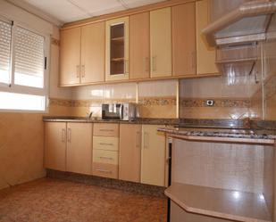 Kitchen of Flat to rent in Elda