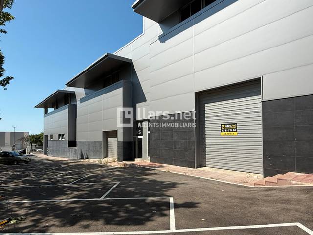 Nave industrial en Alquiler en Carrer de Guillem Rovirosa en Masia Nova -  Solicrup