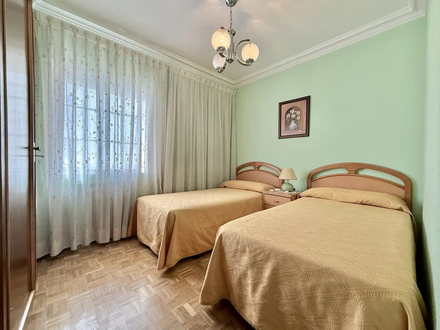 Bedroom of Flat for sale in Madrid  with Heating, Parquet flooring and Terrace