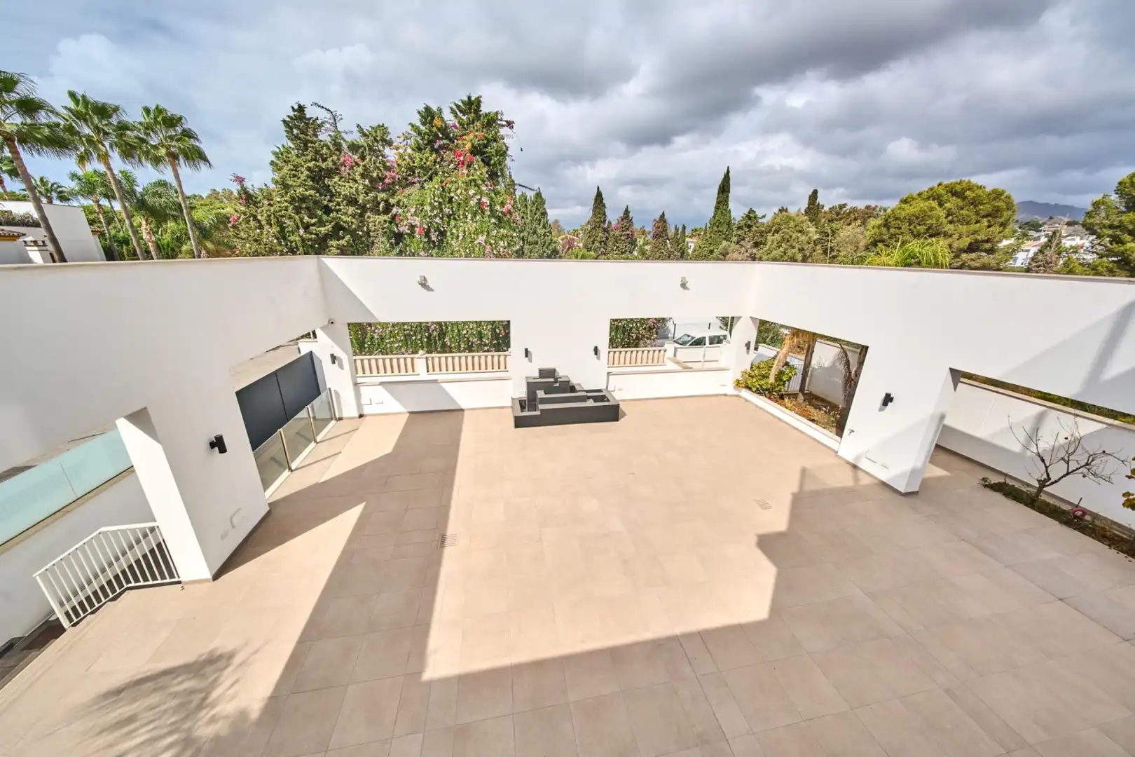 Jardí de Casa o xalet en venda en Marbella amb Jardí privat, Terrassa i Traster