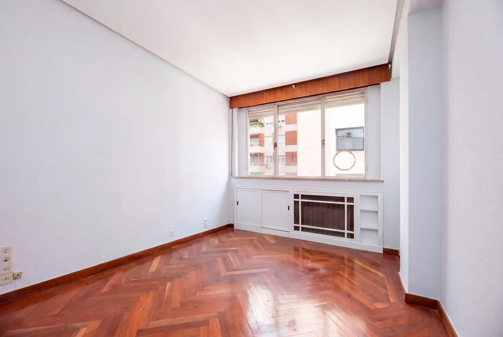 Flat with lift to rent in Calle de Guzmán El Bueno, imagen 12
