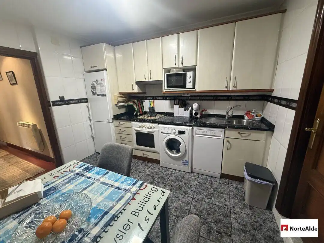 Flat with balcony for sale in Rontegui - Pormetxeta, imagen 4