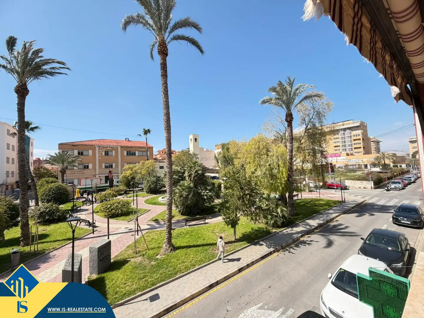 Vista exterior de Piso en venta en Alicante / Alacant con Terraza y Amueblado