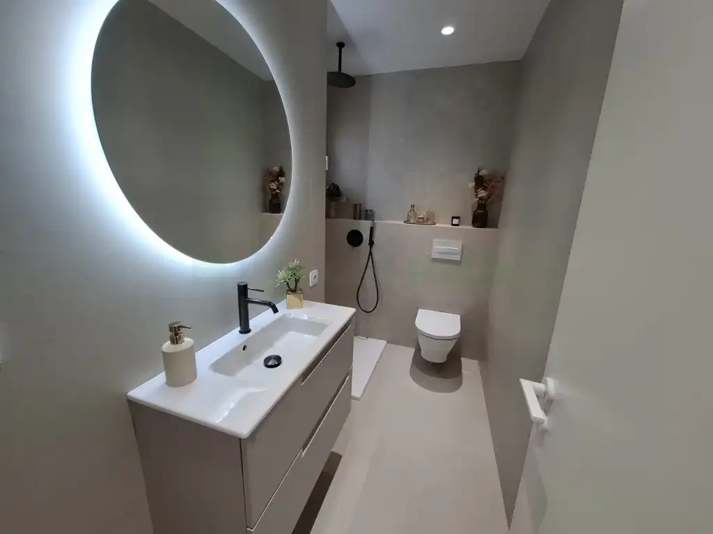 Baño de Piso en venta en Pineda de Mar con Aire acondicionado