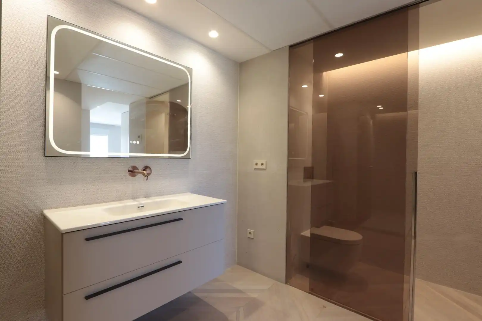 Badezimmer von Dachboden zum Verkauf in Cartagena mit Klimaanlage, Heizung und Parkett