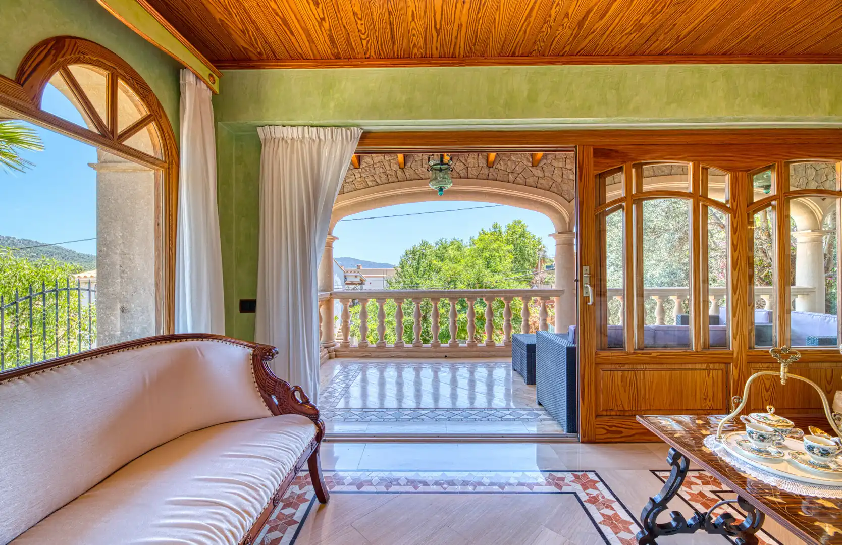 Houses for sale in Calvià  with Private garden