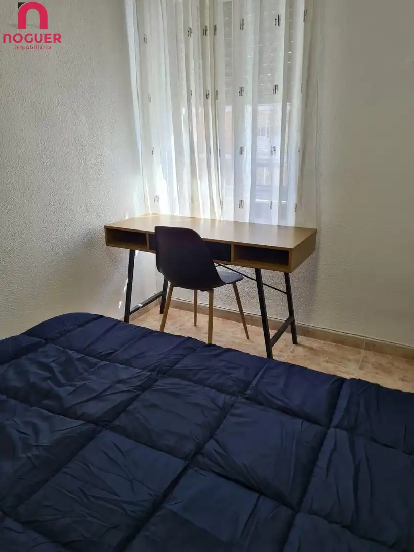 Bedroom of Flat for rent in Córdoba  with Heating and Furnished