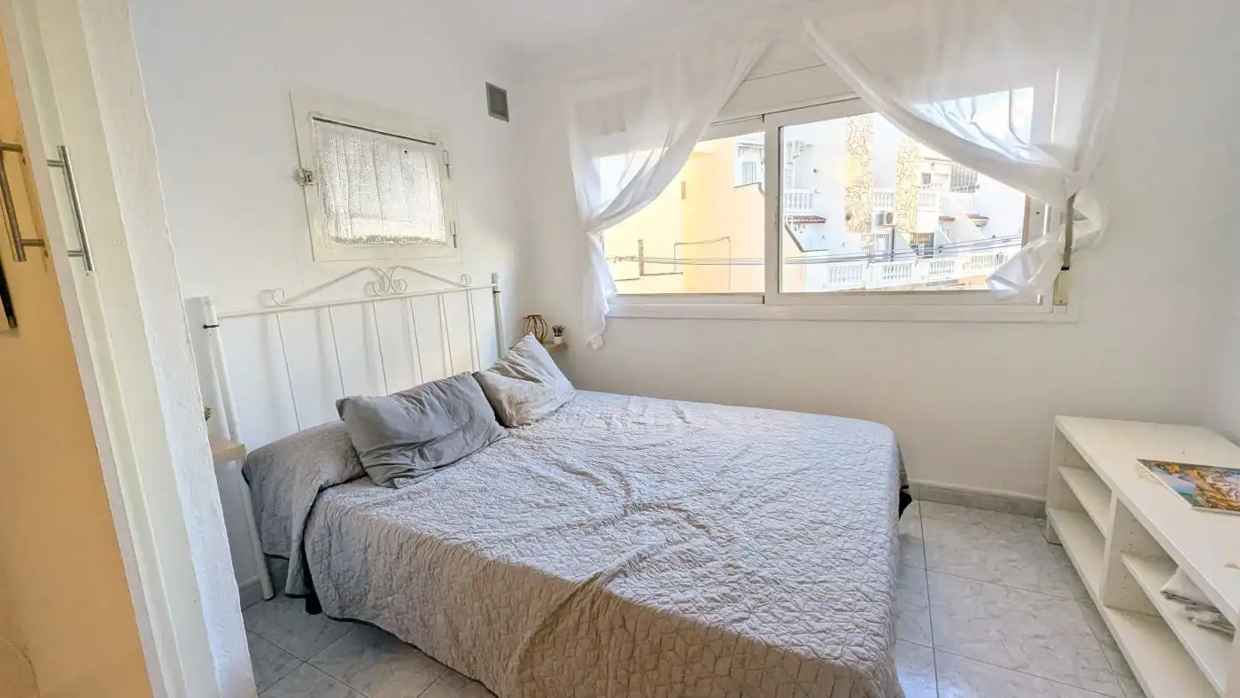 Dormitori de Casa adosada en venda en Empuriabrava amb Aire condicionat, Calefacció i Moblat