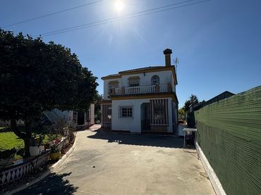 Xalet amb balcó en venda a Las Lagunas - Campano