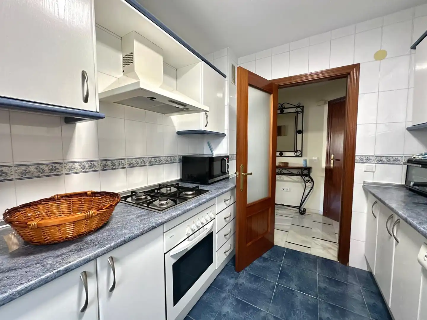 Kitchen of Flat for sale in Vélez-Málaga  with Air Conditioner, Heating and Terrace