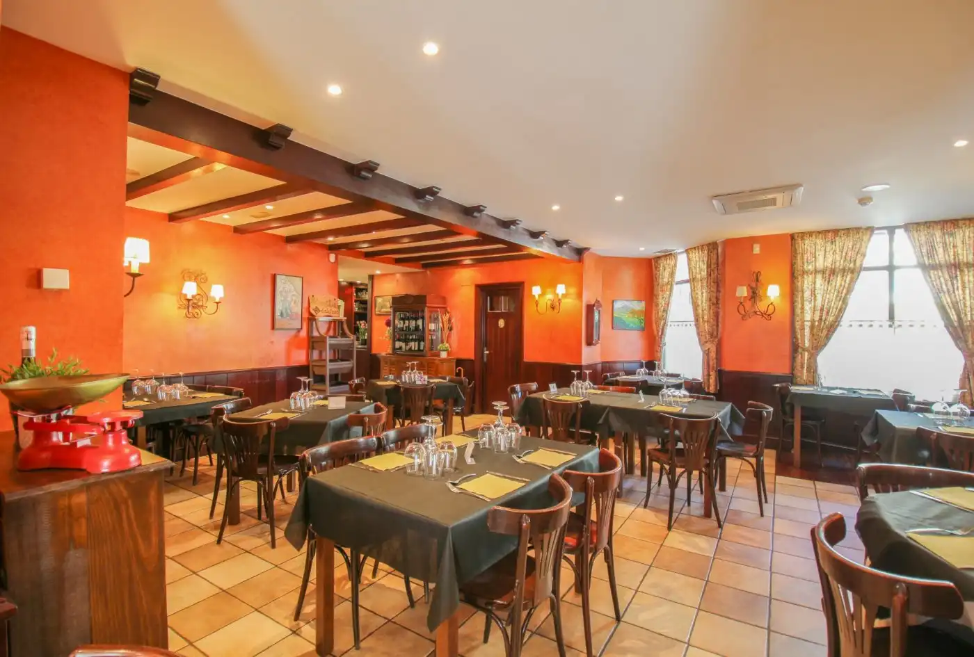 Commercial properties for sale in Aretxabaleta  with Air Conditioner and Furnished