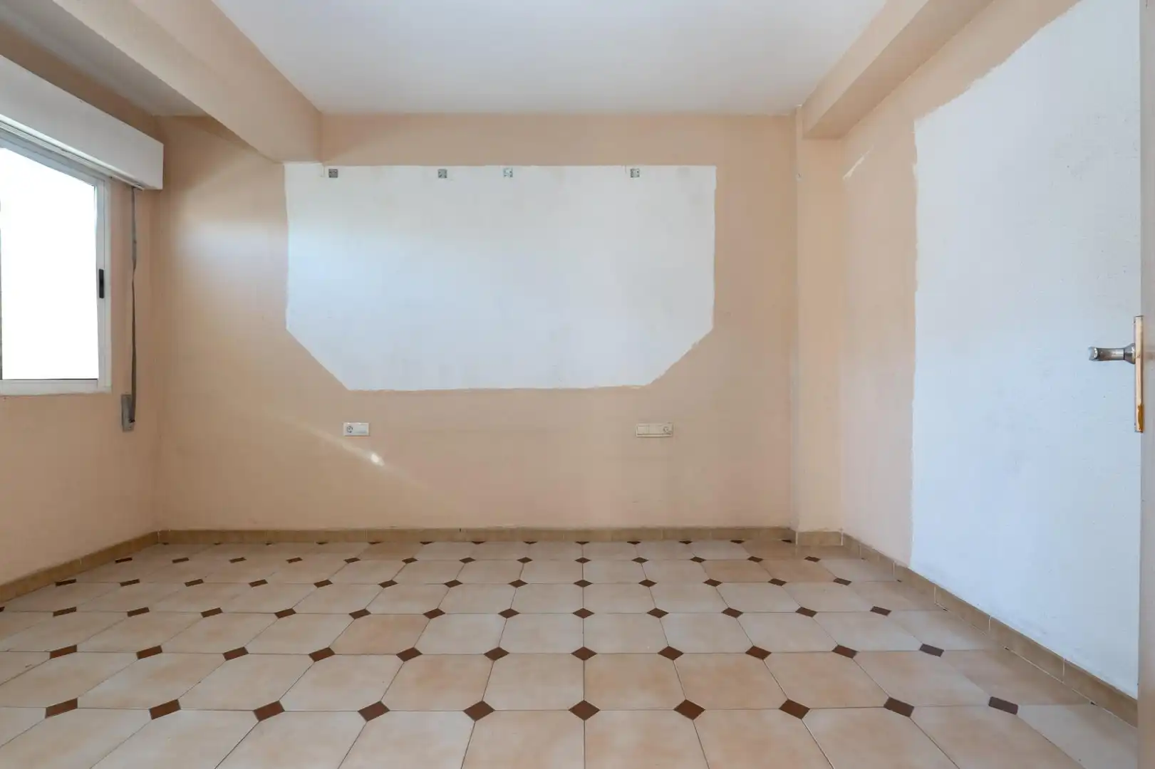 Flat for sale in Granada  with Balcony
