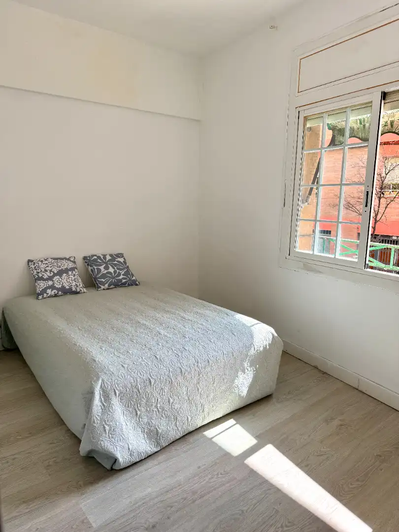 Schlafzimmer von Wohnung zum Verkauf in Barcelona mit Parkett und Alarm