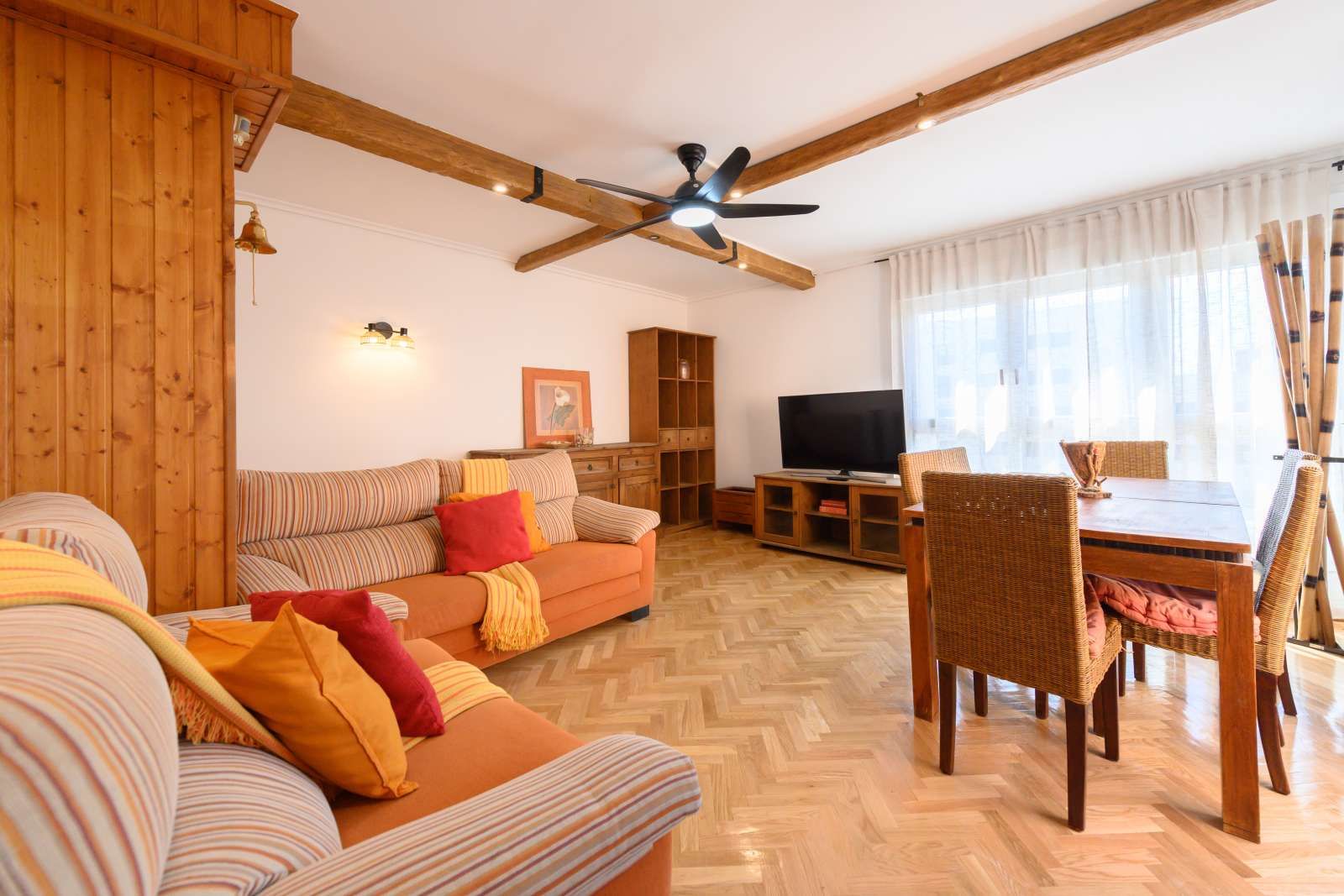 Sala d'estar de Apartament per a compartir en  Madrid Capital amb Aire condicionat, Calefacció i Terrassa