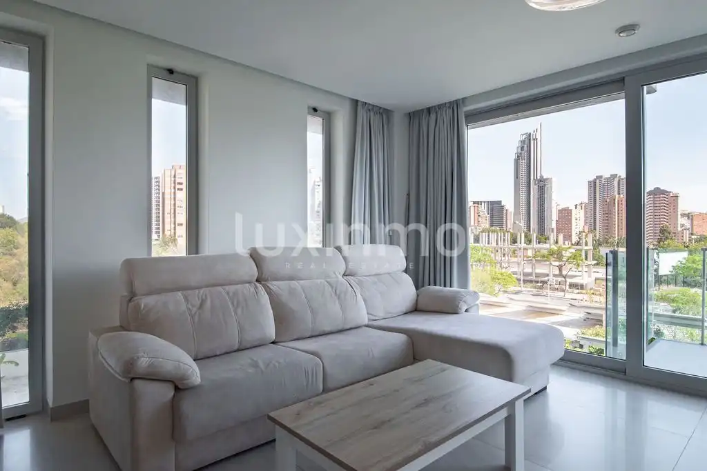 Wohnzimmer von Wohnung zum Verkauf in Finestrat mit Klimaanlage, Privatgarten und Terrasse