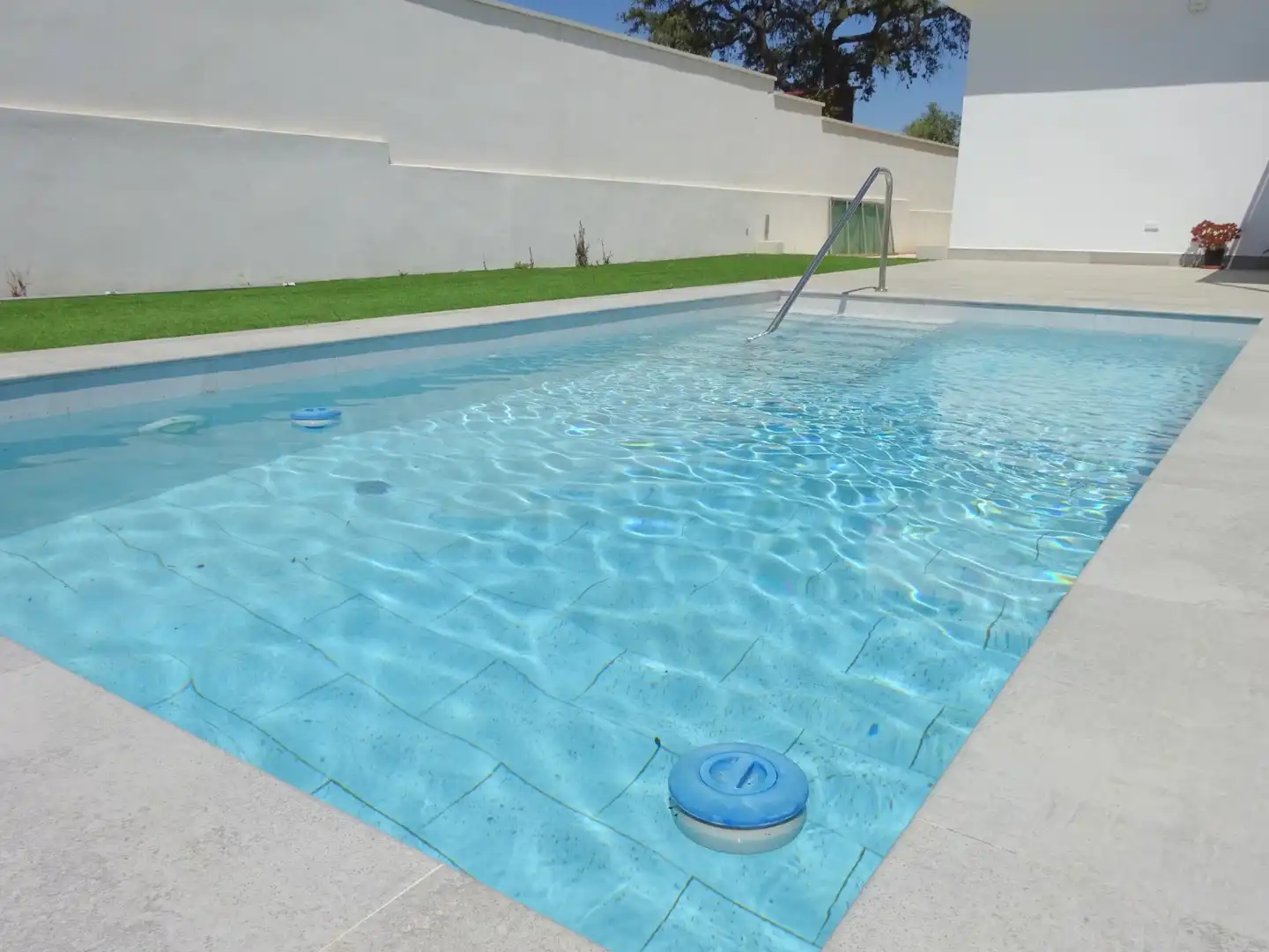 Piscina de Casa o xalet en venda en Alhaurín de la Torre amb Aire condicionat, Calefacció i Jardí privat