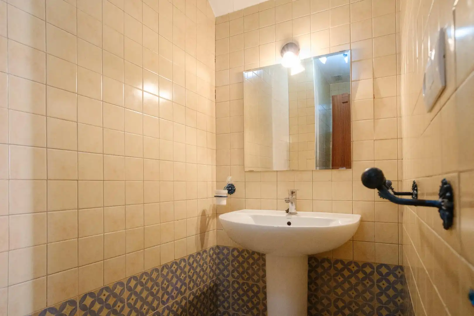Badezimmer von Dachboden zum Verkauf in Pilas mit Klimaanlage und Terrasse